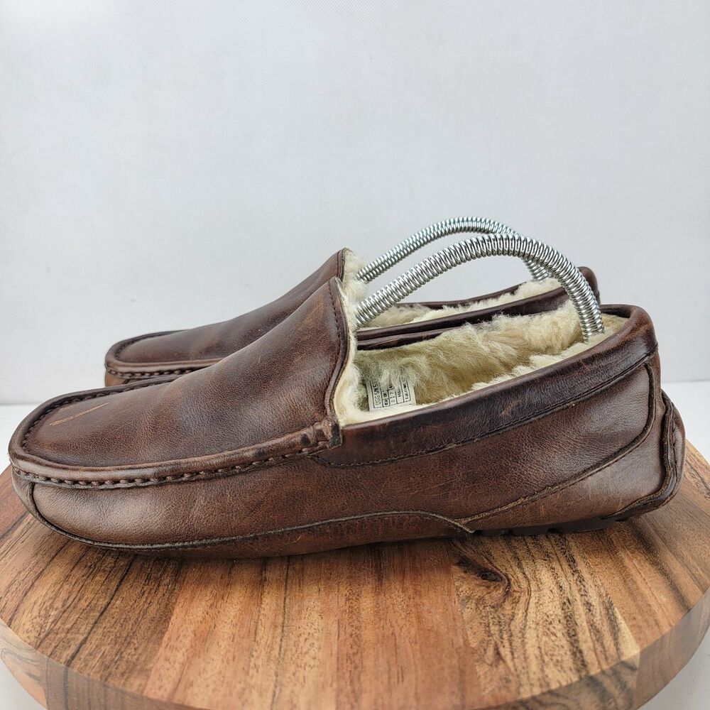 UGG Mens Size 8 Ascot Brown Leather Sheepskin Lined Loafers Slippers 5379